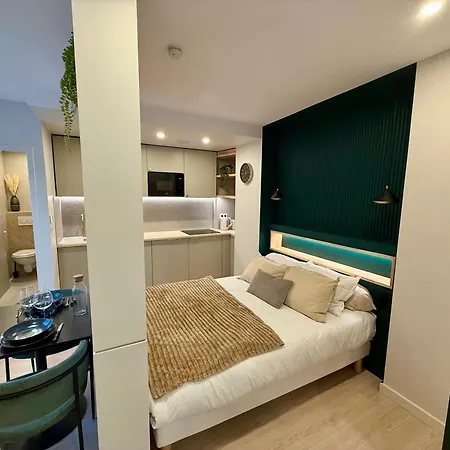 Astay, No. 3 - Rez De Chaussée Apartment *